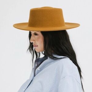 GIGI PIP Women’s Hat Ginger Gambler Brown Size 59 (M/L).  NWT